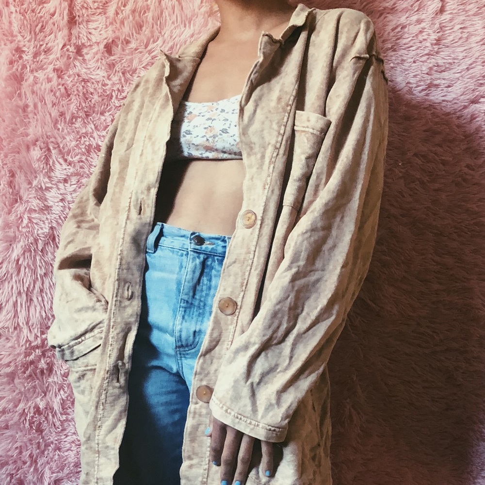 Beautiful SAGA oversized washed tan light coat
